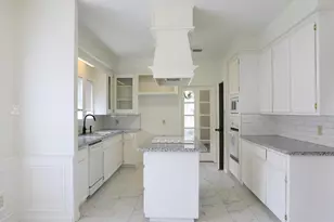 12419 Burgoyne Dr, Houston, TX 77077 - Photo 11