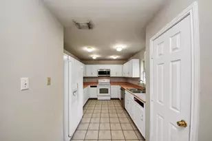 3211 Carmel Valley Dr, Missouri City, TX 77459 - Photo 11