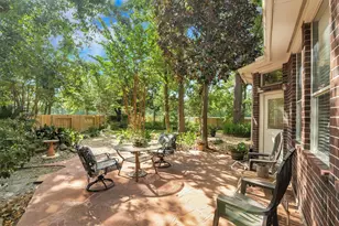 10 Clarewood Ct, The Woodlands, TX 77385 - Photo 31