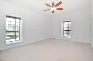 2475 Underwood St, Houston, TX 77030 - Photo 9