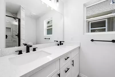 2024 Hampton Street #A B, Houston, TX 77088 - Photo 19