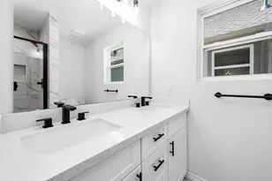 2024 Hampton St, Houston, TX 77088 - Photo 19