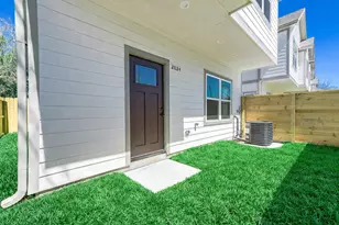 2024 Hampton St, Houston, TX 77088 - Photo 27