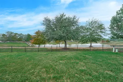 24511 Emerald Pool Falls Drive, Tomball, TX 77375 - Photo 37