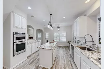 1210 Cambridge Court, Seabrook, TX 77586 - Photo 9