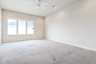1140 W 24th St, Houston, TX 77008 - Photo 7