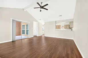 8702 Parkway Forest Dr, Houston, TX 77044 - Photo 9