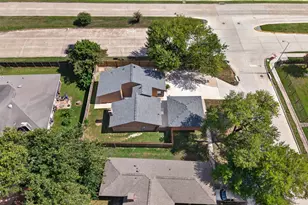 8702 Parkway Forest Dr, Houston, TX 77044 - Photo 43