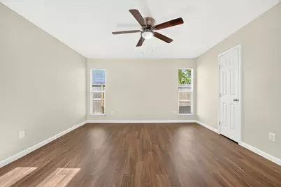 8702 Parkway Forest Drive, Houston, TX 77044 - Photo 23
