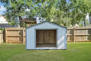 3704 Winter Haven Dr, Baytown, TX 77521 - Photo 33