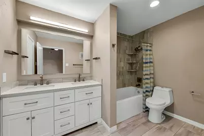 2425 Augusta Drive #24, Houston, TX 77057 - Photo 15