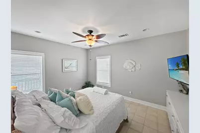 944 Raymond, Crystal Beach, TX 77650 - Photo 25