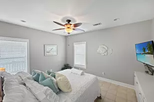 944 Raymond, Crystal Beach, TX 77650 - Photo 25