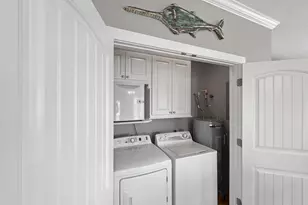 944 Raymond, Crystal Beach, TX 77650 - Photo 27