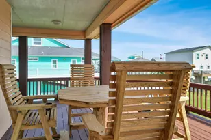 944 Raymond, Crystal Beach, TX 77650 - Photo 17