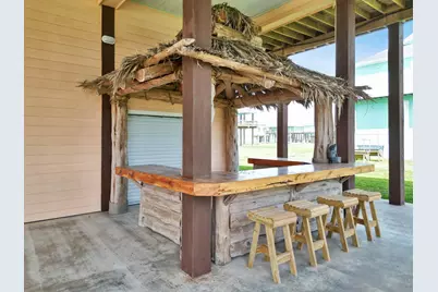 944 Raymond, Crystal Beach, TX 77650 - Photo 11