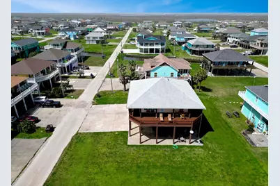 944 Raymond, Crystal Beach, TX 77650 - Photo 43