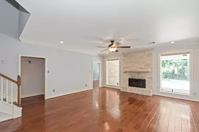 23 Vista Mill Place, The Woodlands, TX 77382 - Photo 9