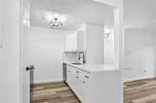 2800 Jeanetta St, Houston, TX 77063 - Photo 5