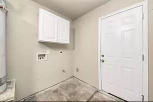 9638 Ravensworth Dr, Houston, TX 77031 - Photo 31