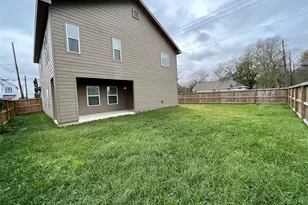 4301 Clover St, Houston, TX 77051 - Photo 31