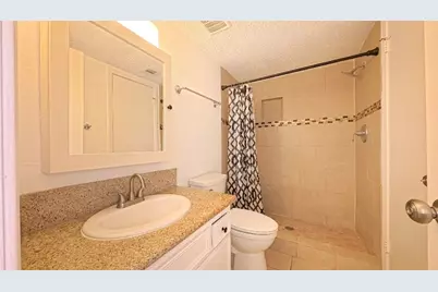 12119 Lemon Ridge Lane #121, Houston, TX 77035 - Photo 9