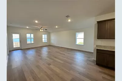 1724 San Jacinto, Brenham, TX 77833 - Photo 3