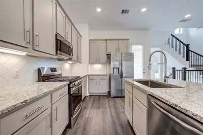1417 Adell Rose Ln, Houston, TX 77043 - Photo 27