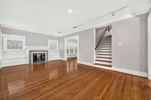 2438 White Oak Dr, Houston, TX 77009 - Photo 1