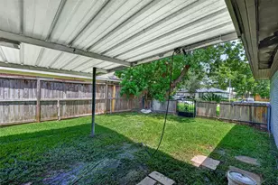 701 Oriole Ln, Pasadena, TX 77502 - Photo 29