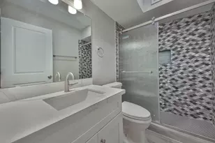 12633 Memorial Dr, Houston, TX 77024 - Photo 11
