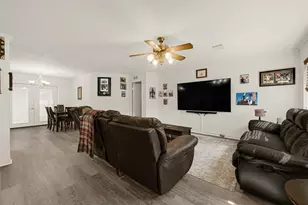 9222 Avenue C, Liverpool, TX 77577 - Photo 13