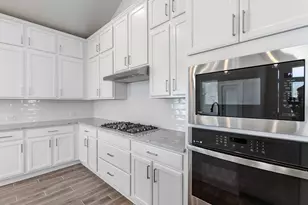 2417 Seaglass Ter Dr, Katy, TX 77493 - Photo 7