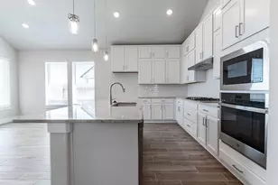 2417 Seaglass Ter Dr, Katy, TX 77493 - Photo 9