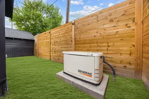 1310 Walton St, Houston, TX 77009 - Photo 3