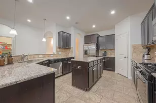 8722 Adrienne Dr, Tomball, TX 77375 - Photo 9