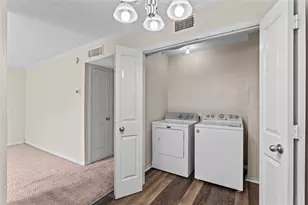 102 Strand St, Galveston, TX 77550 - Photo 11