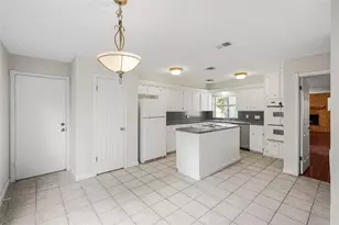 15903 7 Springs Dr, Houston, TX 77084 - Photo 11