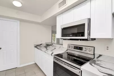 4042 Belle Park Drive, Houston, TX 77072 - Photo 11