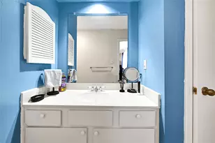 7911 Kendalia Dr, Houston, TX 77036 - Photo 37