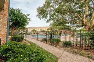 7497 Brompton St, Houston, TX 77025 - Photo 9