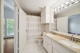 1639 Sutton St, Houston, TX 77006 - Photo 19