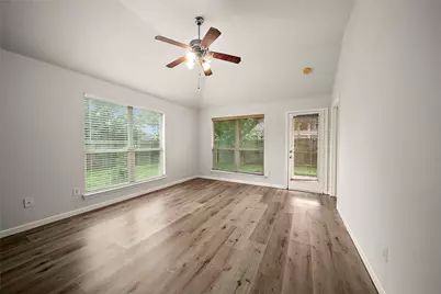 5734 Wandering Creek Drive, Richmond, TX 77469 - Photo 7