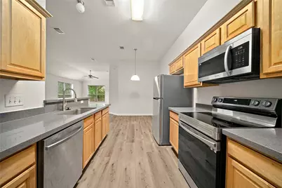 5734 Wandering Creek Drive, Richmond, TX 77469 - Photo 13