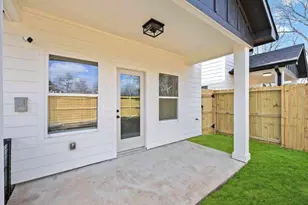 926 Granville Dr, Houston, TX 77091 - Photo 13