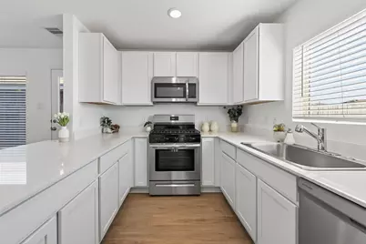 7402 Clover Chase Drive, Katy, TX 77493 - Photo 13