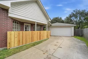 3123 Castlewind Dr, Katy, TX 77450 - Photo 3