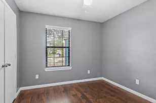 683 Fallow Ln, Alvin, TX 77511 - Photo 11
