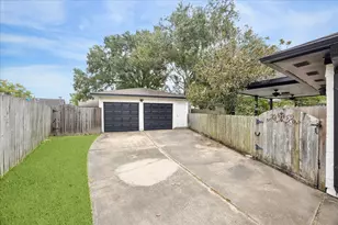 1809 Winding Creek Dr, Pearland, TX 77581 - Photo 33