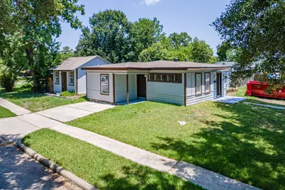1012 W Hart Avenue, Pasadena, TX 77506 - Photo 1